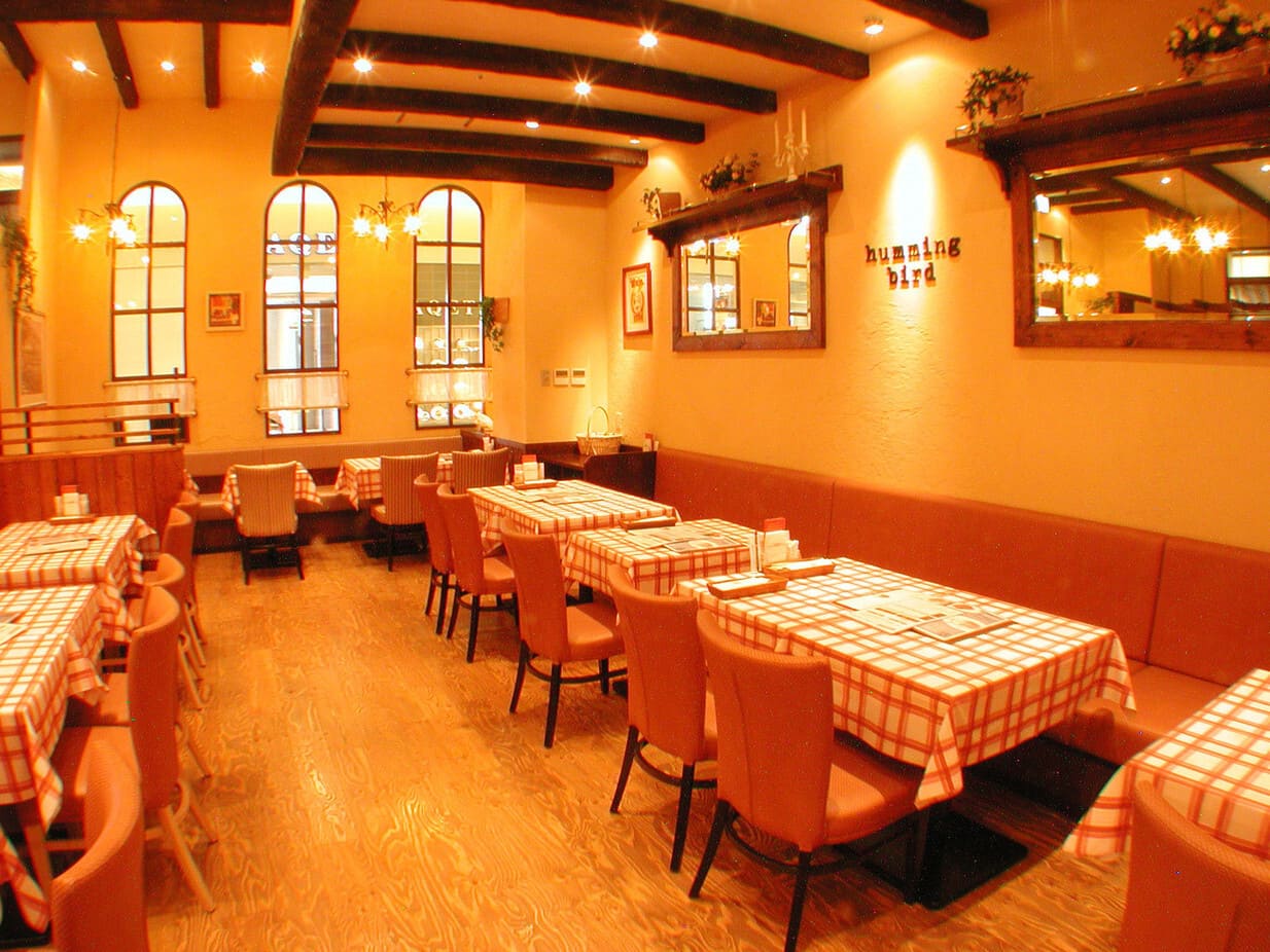 pasta&pizza humming bird イオンモール石巻店の内観